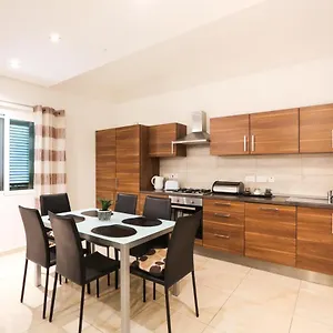 Triton Apartment Valletta